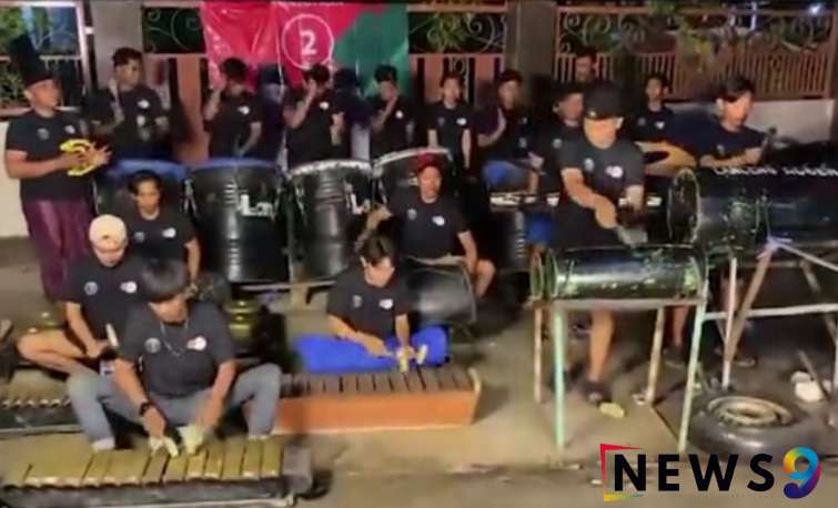 Foto: Kelompok musik tongtong Lanceng Accen Desa Karanganyar, Kecamatan Kalianget, @by_News9
