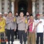 Foto: AKBP Henri Noveri Santoso, saat menggelar kegiatan silaturahmi dengan pengurus Masjid Al Ishlah di Kecamatan Saronggi, @by_News9.id