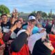 Foto: Calon Bupati (Cabup) nomor urut 02, Achmad Fauzi, terlihat kedekatannya dengan masyarakat, @by_News9.id
