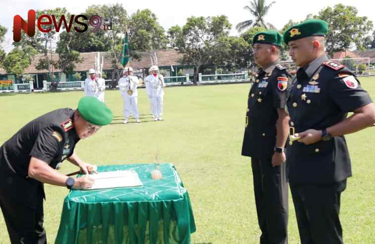 Upacara serah terima jabatan Komandan Batalyon Infanteri 527/BY