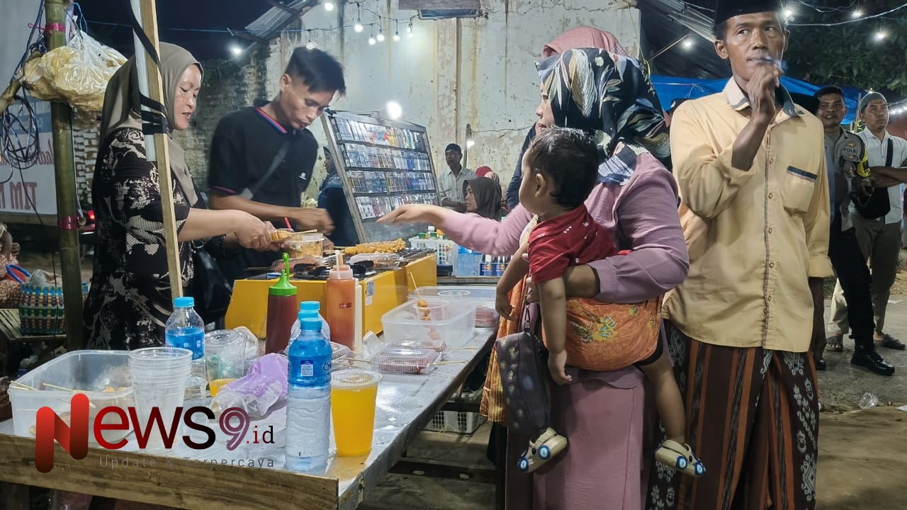 Foto: Salah seorang pelaku Usaha Mikro, Kecil, dan Menengah (UMKM) mendapatkan peluang emas untuk meningkatkan pendapatannya, @by_ News9.id