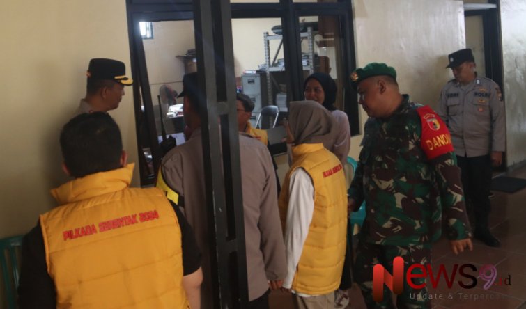 Foto: Sinergitas TNI - Polri, intensif memeriksa lokasi penyimpanan logistik Pilkada 2024, @by_News9.id