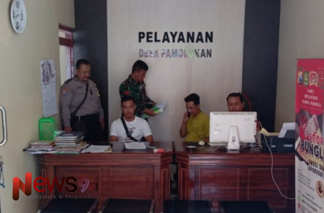 Foto: Pelayanan di Balai Desa Pamolokan tetap berjalan seperti biasa pada hari yang dimaksud. @by_News9.id
