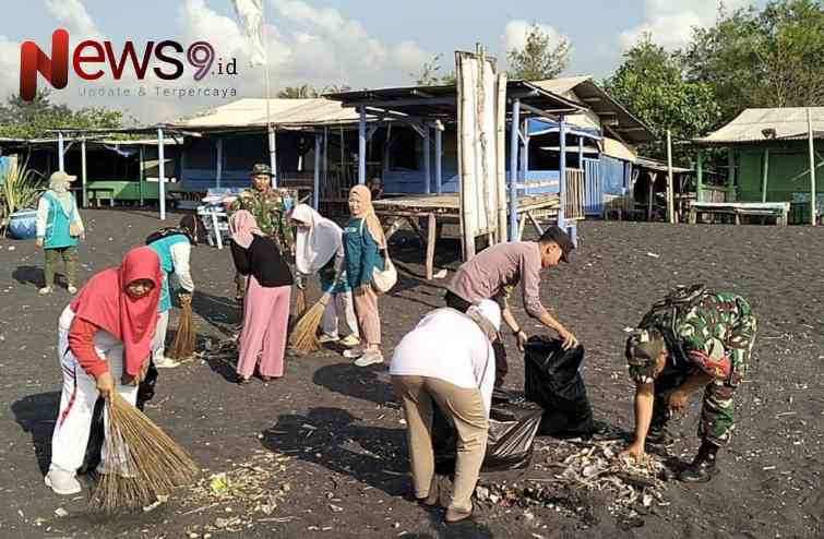 Foto: Tim penggerak PKK, dan warga setempat melaksanakan kegiatan kerja bakti, @by_News9.id