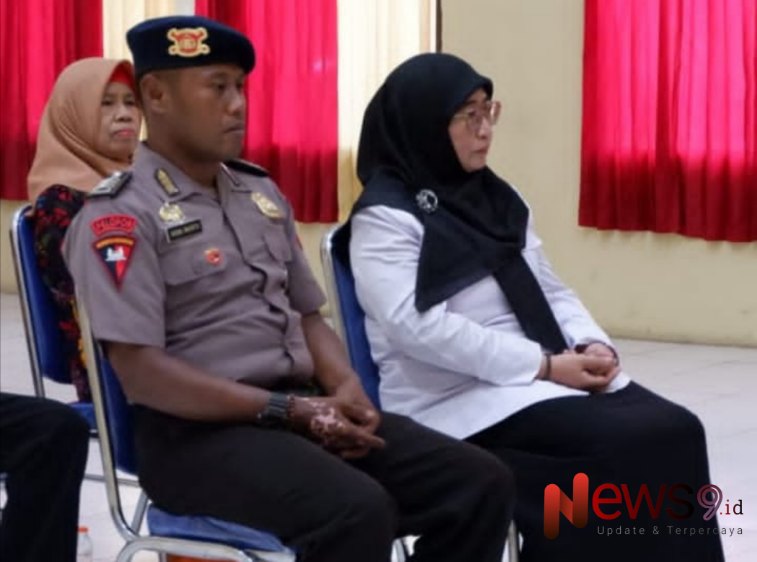 Foto: Bripka Krisna Maharta dengan Wabup Dewi Khalifah, @by_News9.id