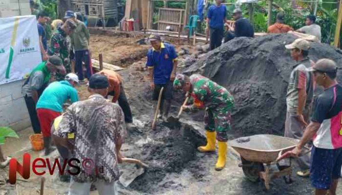 Bersama Baznas, Babinsa dan Warga Bangun Tempat Tinggal Layak Huni di Desa Pundungsari
