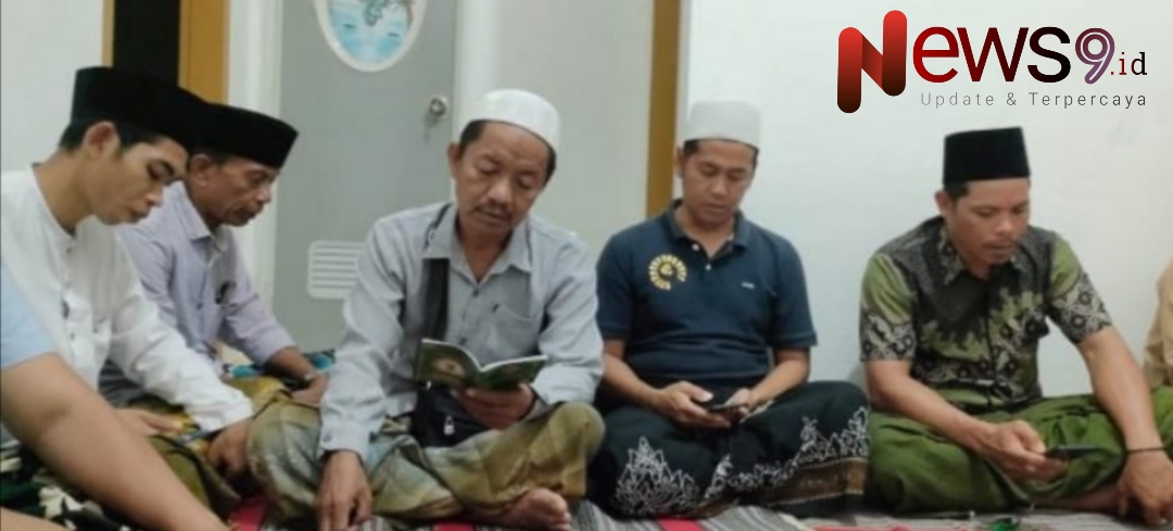 Foto: Pemerintah Desa Bilis-bilis, Arjasa, saat menggelar doa bersama, @by_News9.id