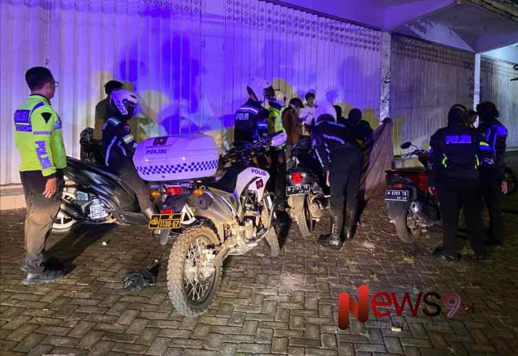Foto: Kepala Satuan Lalu Lintas (Kasat Lantas) Polres Sumenep, AKP Ninit Titis Dewiyani, SE., memimpin patroli, @by_News9.id