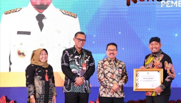 Sumenep Melesat! Bupati Fauzi Dinobatkan Sebagai Pembina Kecamatan Terbaik di Jawa Timur