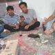 Foto: Anggota Info Warga Banyuwangi (IWB) saat menggelar rapat menjelang aksi damai. @by_News9.id