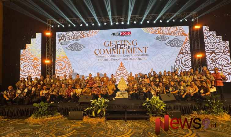 Foto: Acara Auto 2000 Award 2024 merupakan penghargaan puncak tertinggi antar cabang Auto 2000 se Indonesia. @by_News9.id