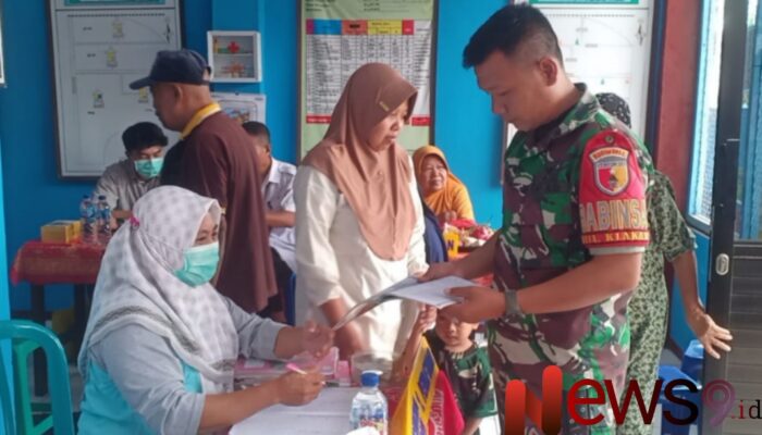 Babinsa Klakah Dampingi Posyandu Balita dan Posbindu Lansia di Desa Klakah