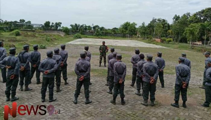 Tingkatkan Kesiagaan! Satlinmas Karanganyar Dipersiapkan Hadapi Perayaan Nataru 2025