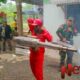 Foto: Babinsa melaksanakan fogging bersama dinas kesehatan, @by_News9.id
