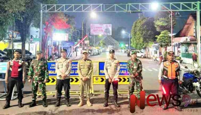 Polres Lumajang Amankan Malam Tahun Baru, Ratusan Personel Gabungan Siaga di Titik-Titik Strategis