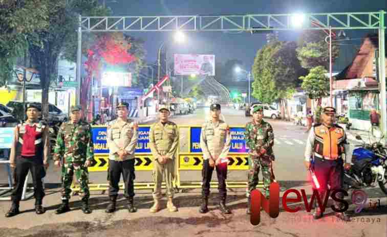 Foto: Personil gabungan pengamanan malam pergantian tahun, @by_News9.id