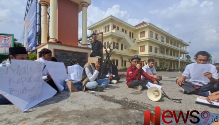 Kampus STKIP PGRI Sumenep, Mahasiswa Kepulauan Desak Evaluasi UPPL