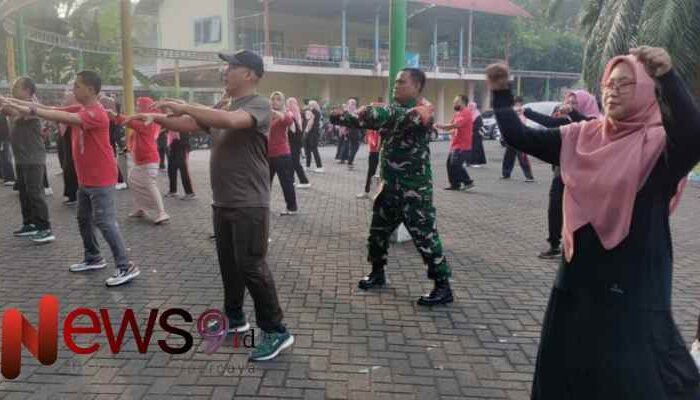 Pererat Silaturrahmi, Babinsa Hadiri Senam Bersama Lintas Sektoral di Wilayah Kedungjajang