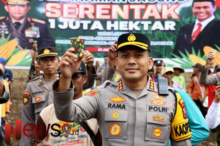 Foto: Kapolresta Banyuwangi , Kombes Pol Rama Samtama Putra, S.I.K, M.Si, M.H., @by_News9.id