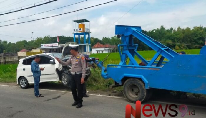 Adu Banteng Mobil Vs Motor di Sampang, Pengendara dan Pembonceng Motor Tewas