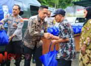 Lapas Banyuwangi Salurkan Bantuan Sosial keepada Masyarakat Kurang Mampu di Kecamatan Licin