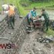 Foto: Serda Hendrik, melaksanakan pendampingan kerja bakti pembangunan talud. @by_News9.id