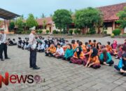 Hari Anti Kekerasan dan Perdamaian di Sekolah Kanit Lantas Rogojampi Berikan Edukasi