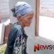 Foto: Si Nenek, yang rumahnya terlanjur dibongkar. Katanya dapat program BSPS. @by_News9.id