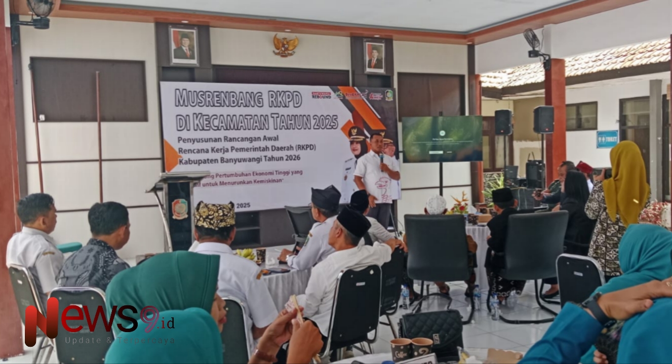 Foto: Camat Sempu, Mujito, saat sambutan dalam Musyawarah Perencanaan Pembangunan (Musrenbang) Rencana Kerja Pemerintah Daerah (RKPD) tahun 2025. @by_News9.id