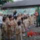 Foto: Sertu Januari Ainur Hidayat, memberikan pembinaan Cinta Tanah Air kepada siswa TK. @by_News9.id
