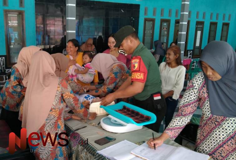 Foto: Serda Eko Mujiono, turut serta dalam pendampingan kegiatan Posyandu. @by_News9.id