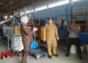 Pj Bupati Sampang Gencarkan Pengembangan Produksi Garam Konsumsi ke Industri