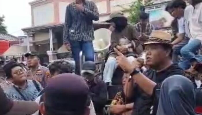 Demo Ratusan Aktivis di Kejari Sumenep, Tuntut Keadilan untuk Neneng