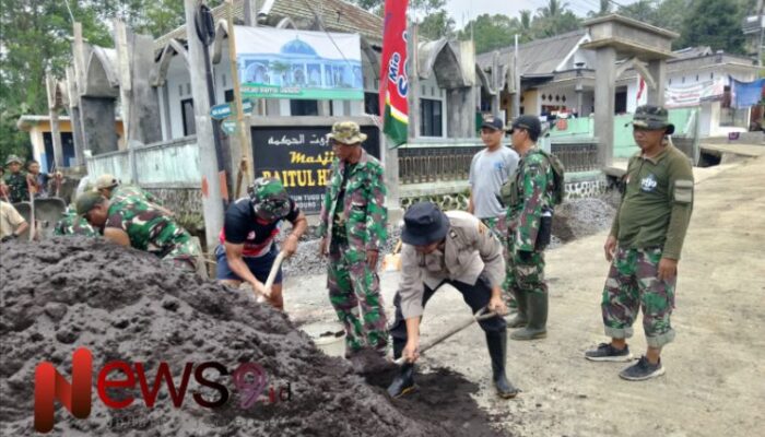 Sinergitas TNI-Polri dalam TMMD ke-123, Polres Lumajang Dukung Pembangunan di Desa Burno