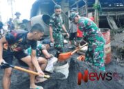 TNI Bersama Warga Percepat Pengecoran Jalan di Desa Burno dalam TMMD 2025