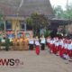 Foto: Upacara bendera bersama para siswa dan guru di SD Negeri 03 Mlambing. @by_News9.id