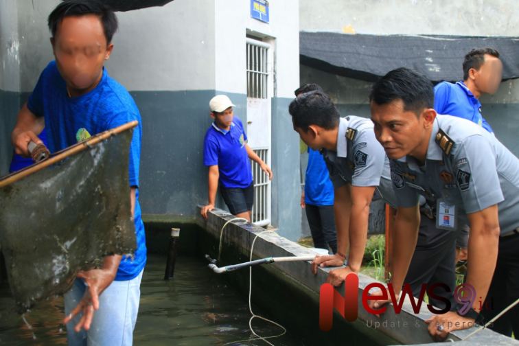Foto: Lembaga Pemasyarakatan (Lapas) Kelas IIA Banyuwangi berhasil panen ikan lele. @by_News9.id