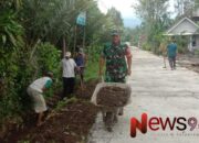 Pembersihan Drainase di Sidomulyo: Babinsa dan Warga Wujudkan Lingkungan Bersih