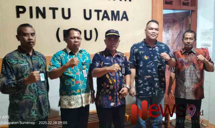 Foto: Kepala Lapas (Kalapas) Kelas III Arjasa, RM Dwi Arnanto, bersama wartawan News9.id, @by_News9.id