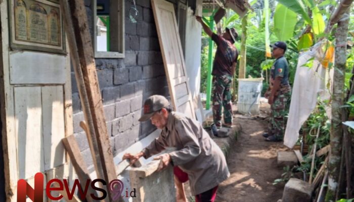 Semangat Ramadhan, Satgas TMMD ke-123 Kodim 0821/Lumajang Bangun RTLH di Desa Mlambing