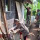 Foto: Tetap bersemangat melaksanakan pembangunan Rumah Tidak Layak Huni (RTLH). @by_News9.id