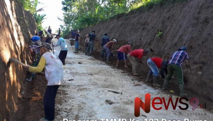 Semangat Tak Surut di Bulan Puasa, Satgas TMMD ke-123 dan Warga Gencarkan Pemaprasan Tebing