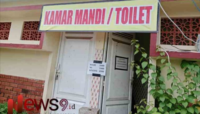 Toilet Umum di Food Coloni Berbayar 