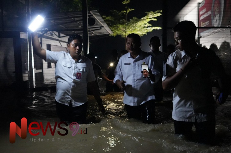 Foto: Lokasi bajir di berbagai daerah di Jakarta dan Jawa Barat. @by_News9.id