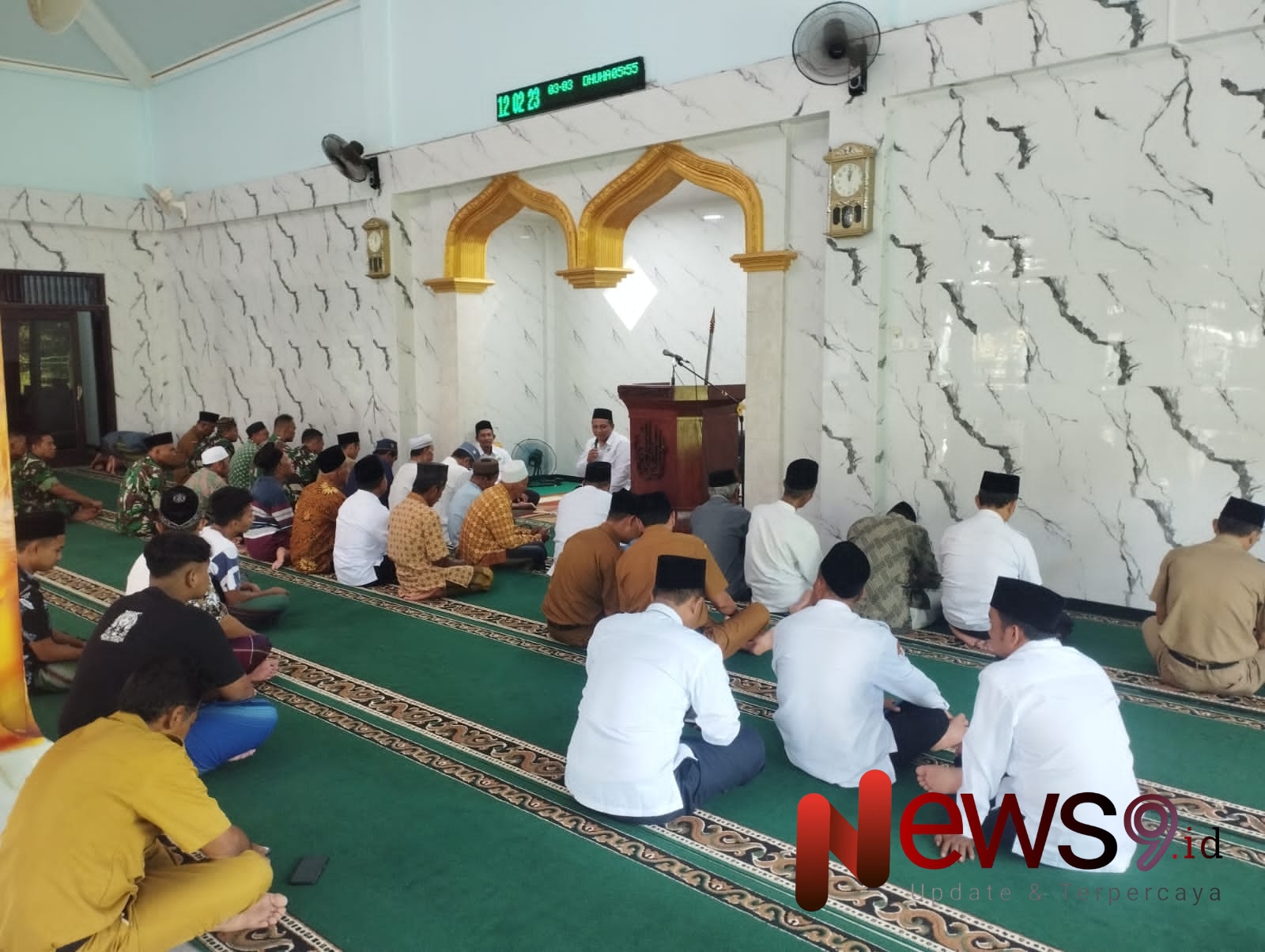 Foto: Koptu Heru Suprayitno, mengikuti kegiatan Safari Ramadan di Masjid Al Falah. @by_News9.id