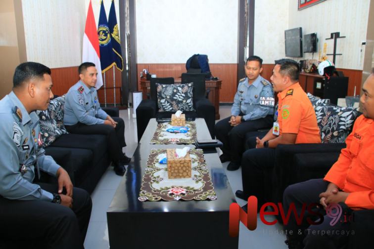 Foto: Lembaga Pemasyarakatan (Lapas) Kelas IIA Banyuwangi menjalin koordinasi dengan Badan Search and Rescue (Basarnas), @by_News9.id