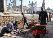 Semangat Ramadhan, Satgas TMMD Bersama Warga Perkuat Struktur Masjid Baitul Hikmah