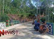 Satgas TMMD ke-123 Kodim 0821/Lumajang Semangat Perbaiki Infrastruktur Meski Berpuasa