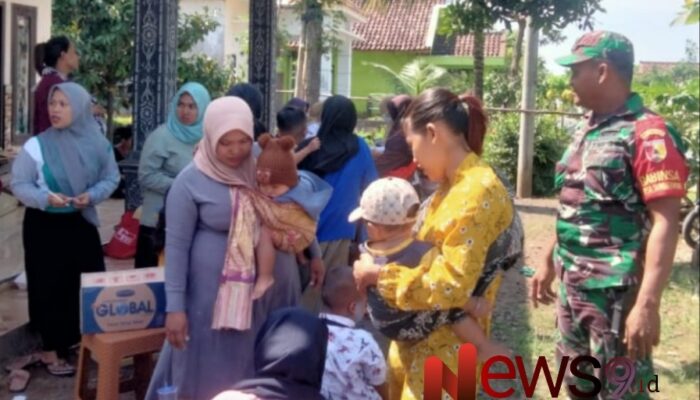 Kesehatan Balita Prioritas, Babinsa Sumberanyar Hadir Dampingi Monitoring Posyandu 