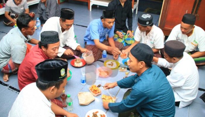 Sederhana Namun Penuh Kehangatan, Kalapas Banyuwangi Gelar Buka Puasa Bersama Warga Binaan